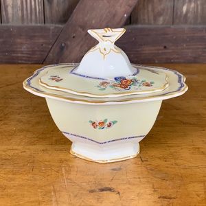 Vtg Maddock England Covered Dish Soup Bowl